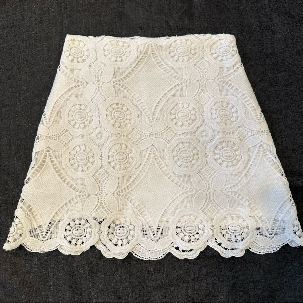 Abercrombie & Fitch White Lace Y2K Mini Skirt Size 0